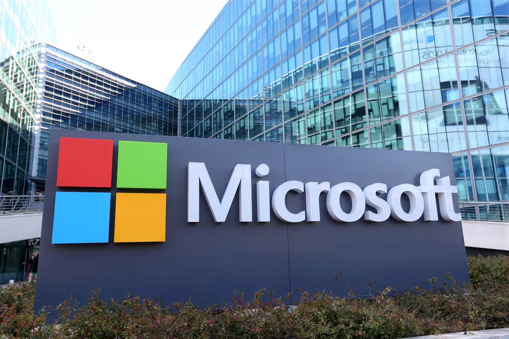 Hackers invadem Microsoft e roubam parte do código-fonte de produtos da empresa Hackers invadem Microsoft e roubam parte do código-fonte de produtos da empresa