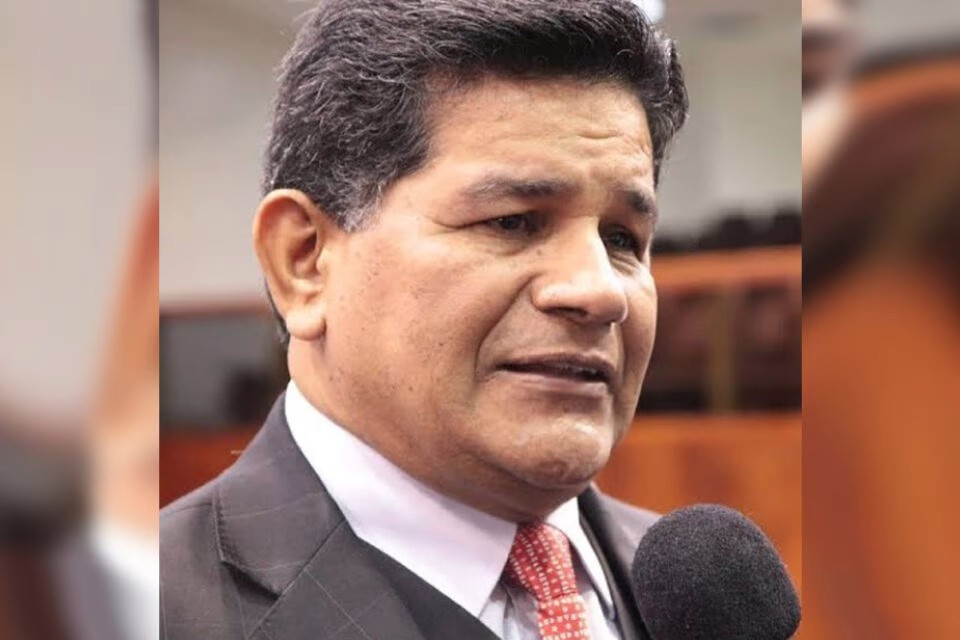 Pastor de Goiânia acusado de fazer lobby em ministério diz que continua “servo de Deus” Pastor de Goiânia acusado de fazer lobby em ministério diz que continua “servo de Deus”