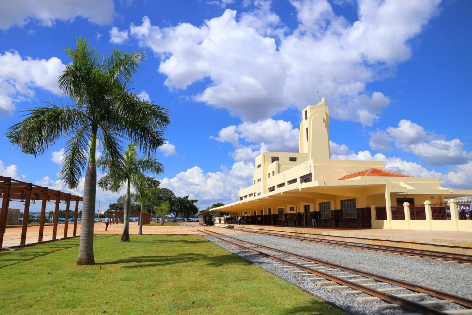 Prefeitura de Goiânia promove exposição de 31 artistas em celebração ao centenário da Semana de Arte Moderna, no Museu Frei Confaloni, nesta quarta-feira (23/03) Prefeitura de Goiânia promove exposição de 31 artistas em celebração ao centenário da Semana de Arte Moderna, no Museu Frei Confaloni, nesta quarta-feira (23/03)