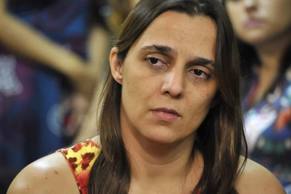 Justiça decreta prisão de mãe que matou bebê e escondeu corpo em escaninho em Goiânia