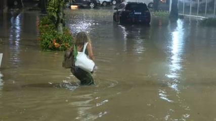Número de mortos após chuva no RJ chega a 14; Angra tem 5 desaparecidos