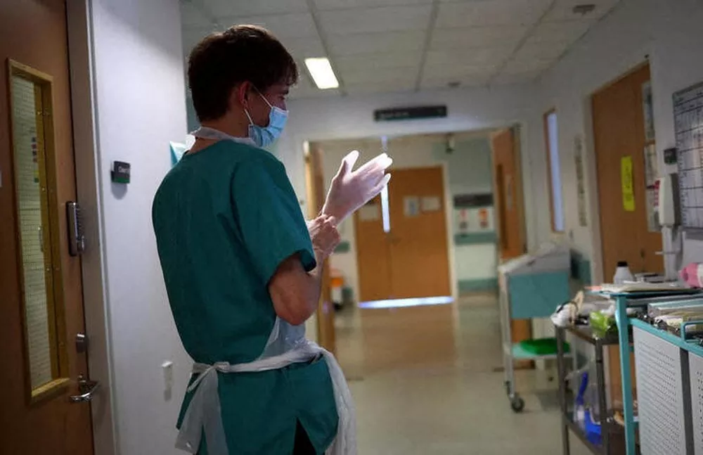 Reino Unido atinge níveis recordes de Covid-19: quase 5 milhões de infectados em 1 semana Reino Unido atinge níveis recordes de Covid-19: quase 5 milhões de infectados em 1 semana