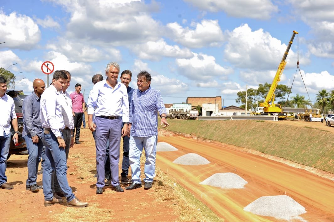 Em Catalão, Caiado lança obras do hospital regional e restauração do Distrito Mineroindustrial