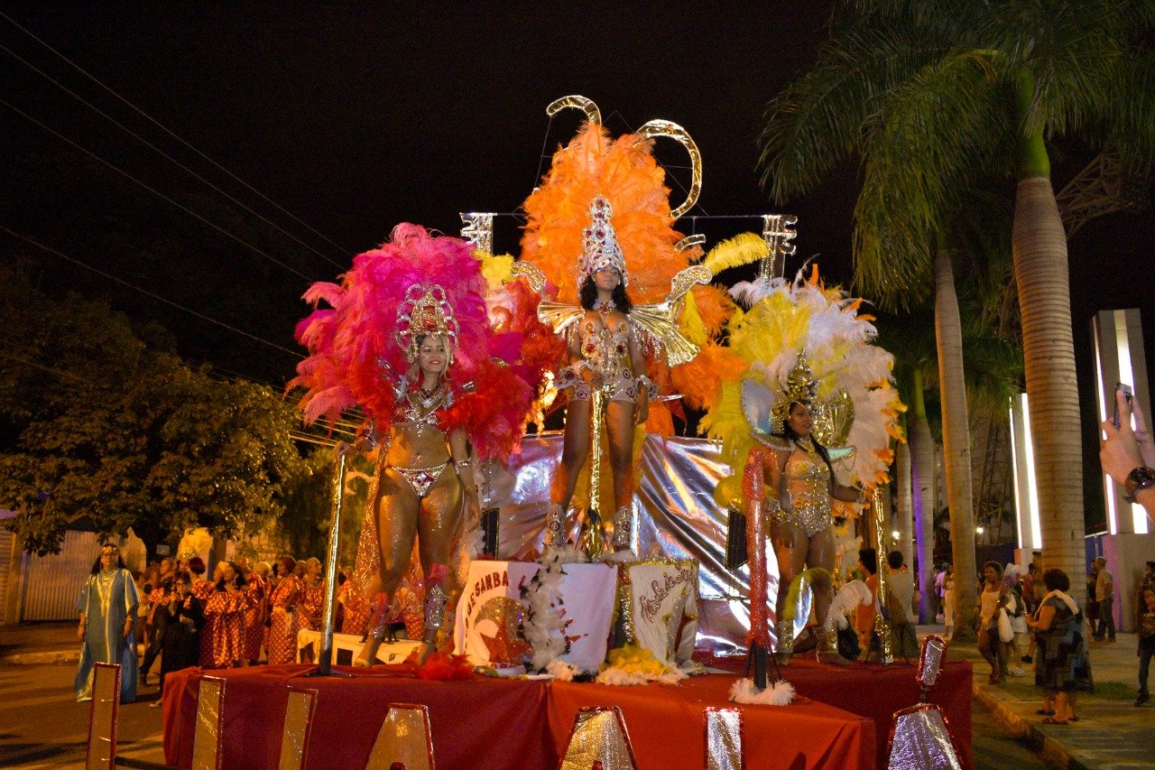Prefeitura promove desfiles de escolas de samba, em Goiânia, entre dias 20 e 24 de abril Prefeitura promove desfiles de escolas de samba, em Goiânia, entre dias 20 e 24 de abril