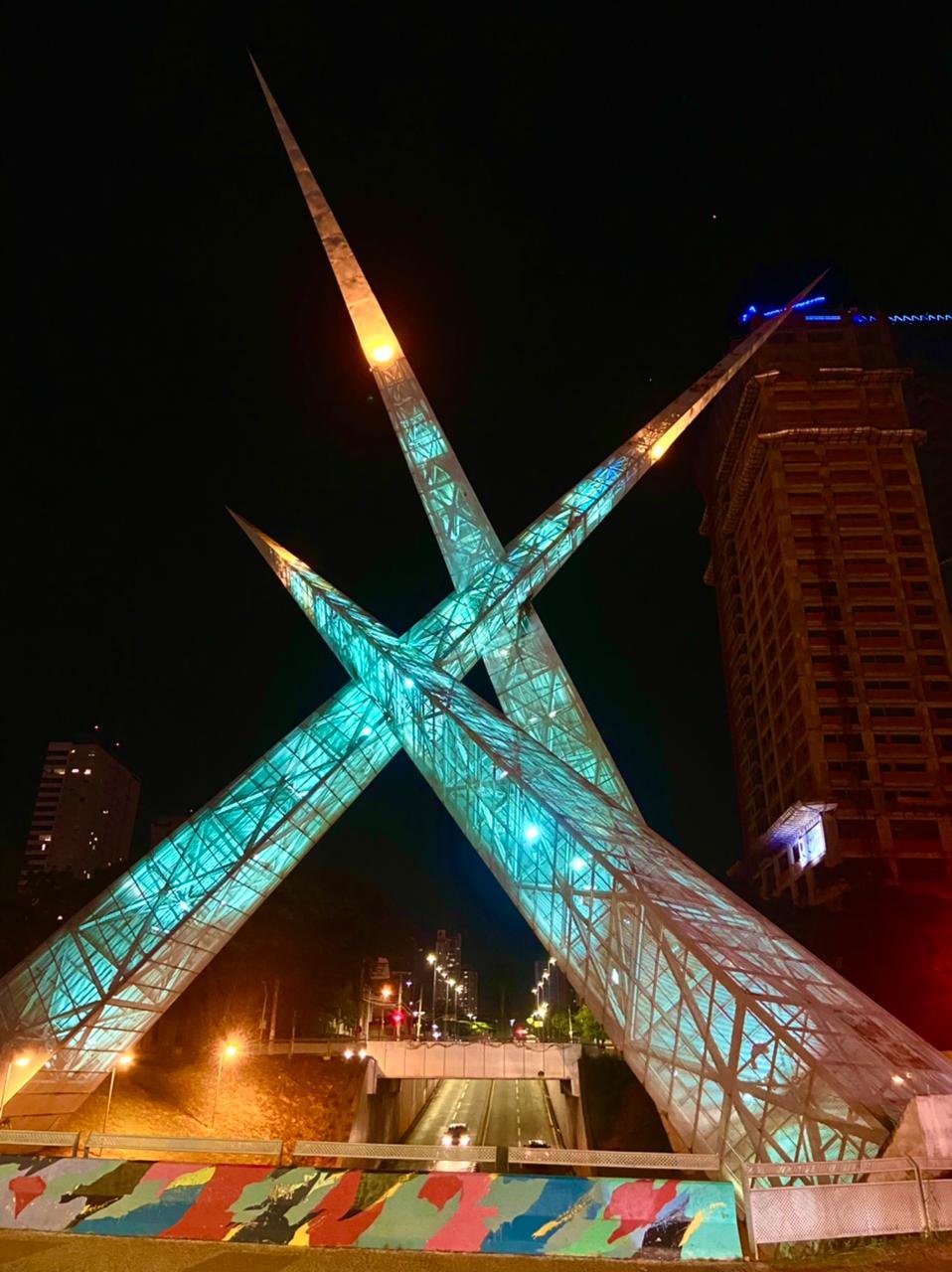 Monumento do Viaduto Latif Sebba recebe iluminação na cor verde para conscientizar sobre prevenção a acidentes no ambiente de trabalho Monumento do Viaduto Latif Sebba recebe iluminação na cor verde para conscientizar sobre prevenção a acidentes no ambiente de trabalho