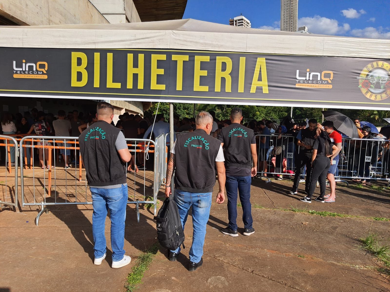 Procon Goiânia notifica empresa responsável pela venda de ingressos para show da banda Guns N’ Roses Procon Goiânia notifica empresa responsável pela venda de ingressos para show da banda Guns N’ Roses