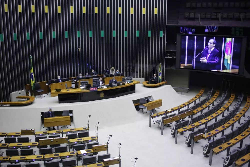 Câmara dos Deputados determina volta ao trabalho presencial a partir do próximo dia 18 Câmara dos Deputados determina volta ao trabalho presencial a partir do próximo dia 18