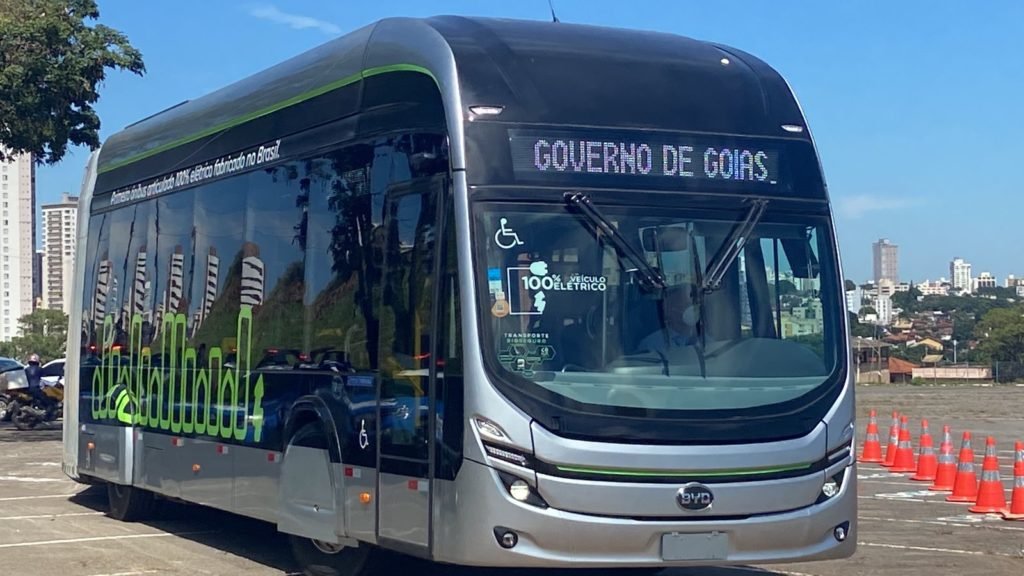 Pregão dos ônibus elétricos do Eixo Anhanguera pode ser suspenso após cobranças do MPGO Pregão dos ônibus elétricos do Eixo Anhanguera pode ser suspenso após cobranças do MPGO
