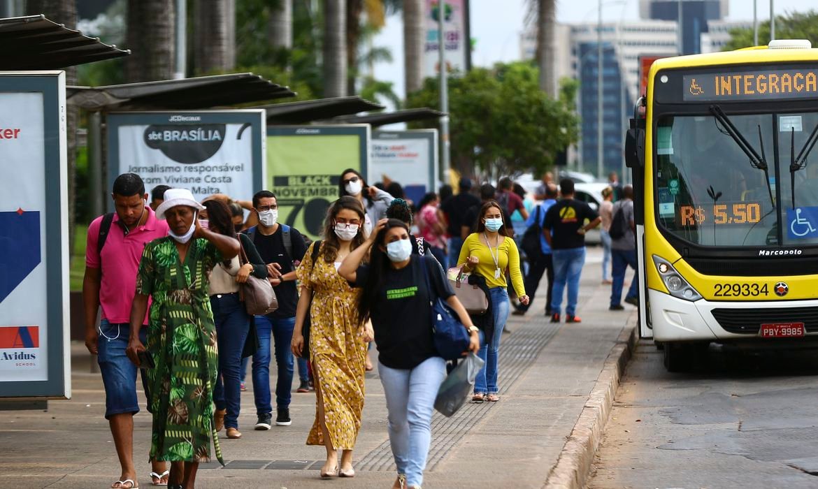 Covid-19: país registra 10,6 mil casos e 55 mortes em 24 horas Covid-19: país registra 10,6 mil casos e 55 mortes em 24 horas