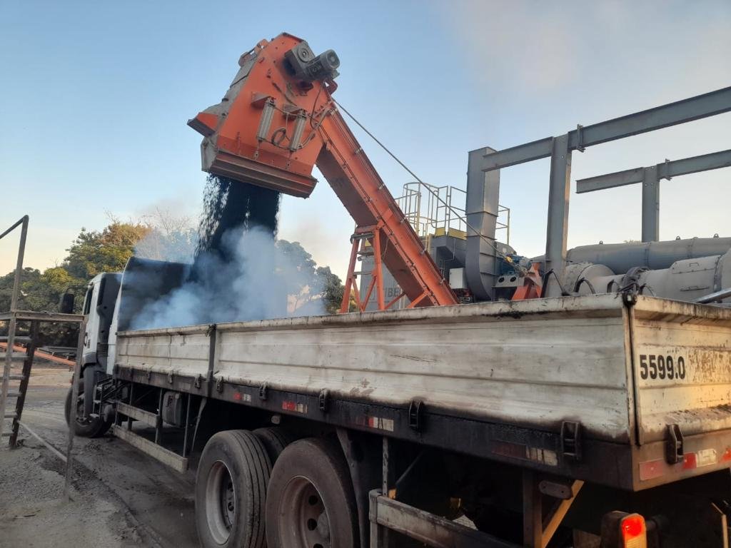 Prefeitura de Goiânia faz manutenção asfáltica no Jardim Gardênia e em outros seis bairros, nesta terça-feira (09/08) Prefeitura de Goiânia faz manutenção asfáltica no Jardim Gardênia e em outros seis bairros, nesta terça-feira (09/08)