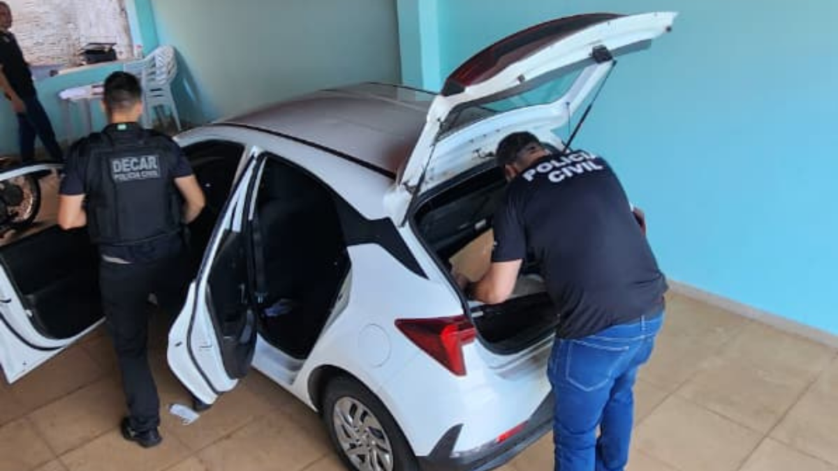 Polícia Civil prende suspeito de desviar cargas e causar prejuízo de R$ 600 mil a uma transportadora em Catalão Polícia Civil prende suspeito de desviar cargas e causar prejuízo de R$ 600 mil a uma transportadora em Catalão