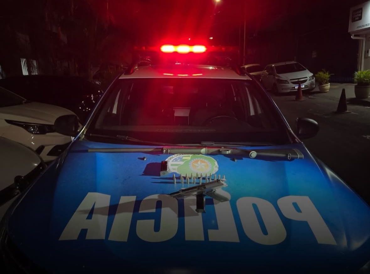 Idoso é preso após ameaçar motorista de aplicativo com arma de fogo em Aparecida de Goiânia Idoso é preso após ameaçar motorista de aplicativo com arma de fogo em Aparecida de Goiânia