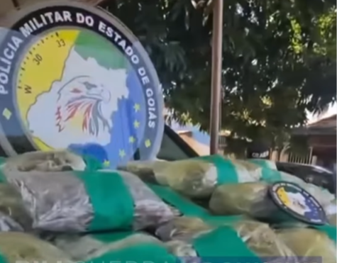 Casal é preso com 80 kg de maconha durante operação na GO- 060 Casal é preso com 80 kg de maconha durante operação na GO- 060