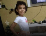 Menina de 8 anos perde a vida atropelada e moradores fazem protesto pedindo segurança na via