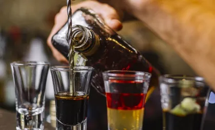 Governador de Goiás determina operação em distribuidoras de bebidas por todo o estado Governador de Goiás determina operação em distribuidoras de bebidas por todo o estado